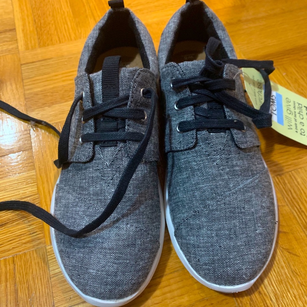 TOMS walking shoes